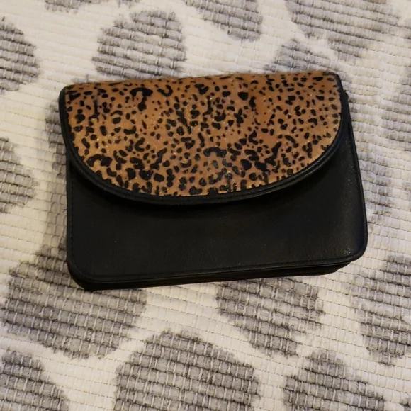 AE crossbody purse/clutch - Picture 3 of 14